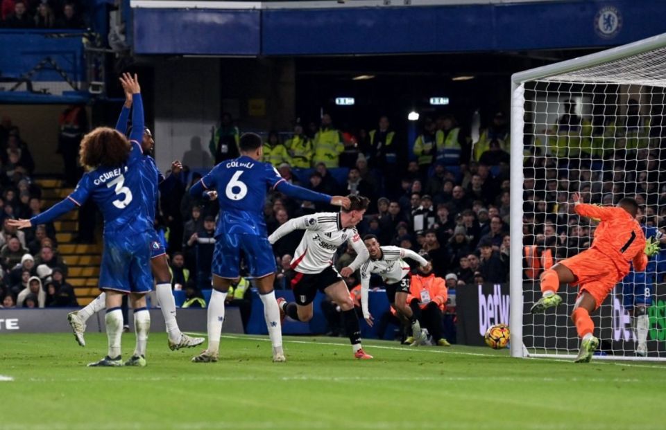 打败了看似无解的梅拉布，彼得-严时隔1975天再次成为了雏量级世界冠军！